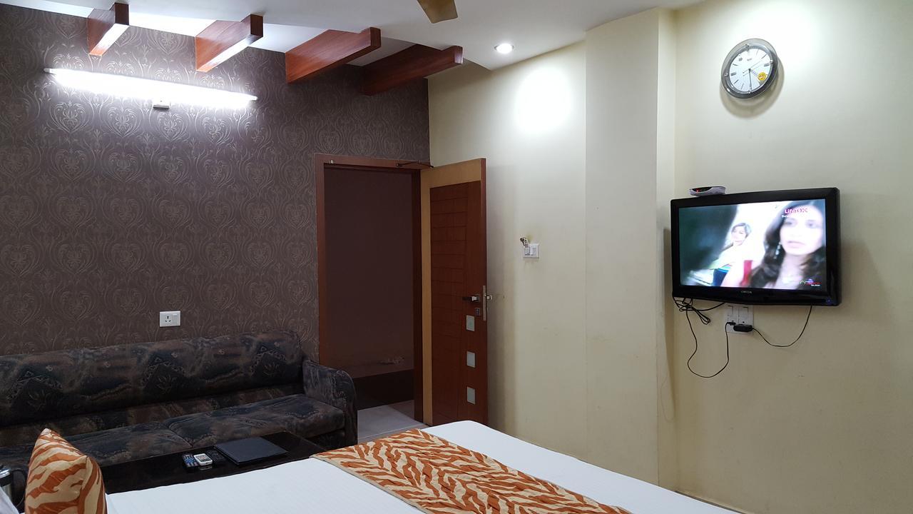Hotel Vinayak Palace Bilāspur Exteriér fotografie
