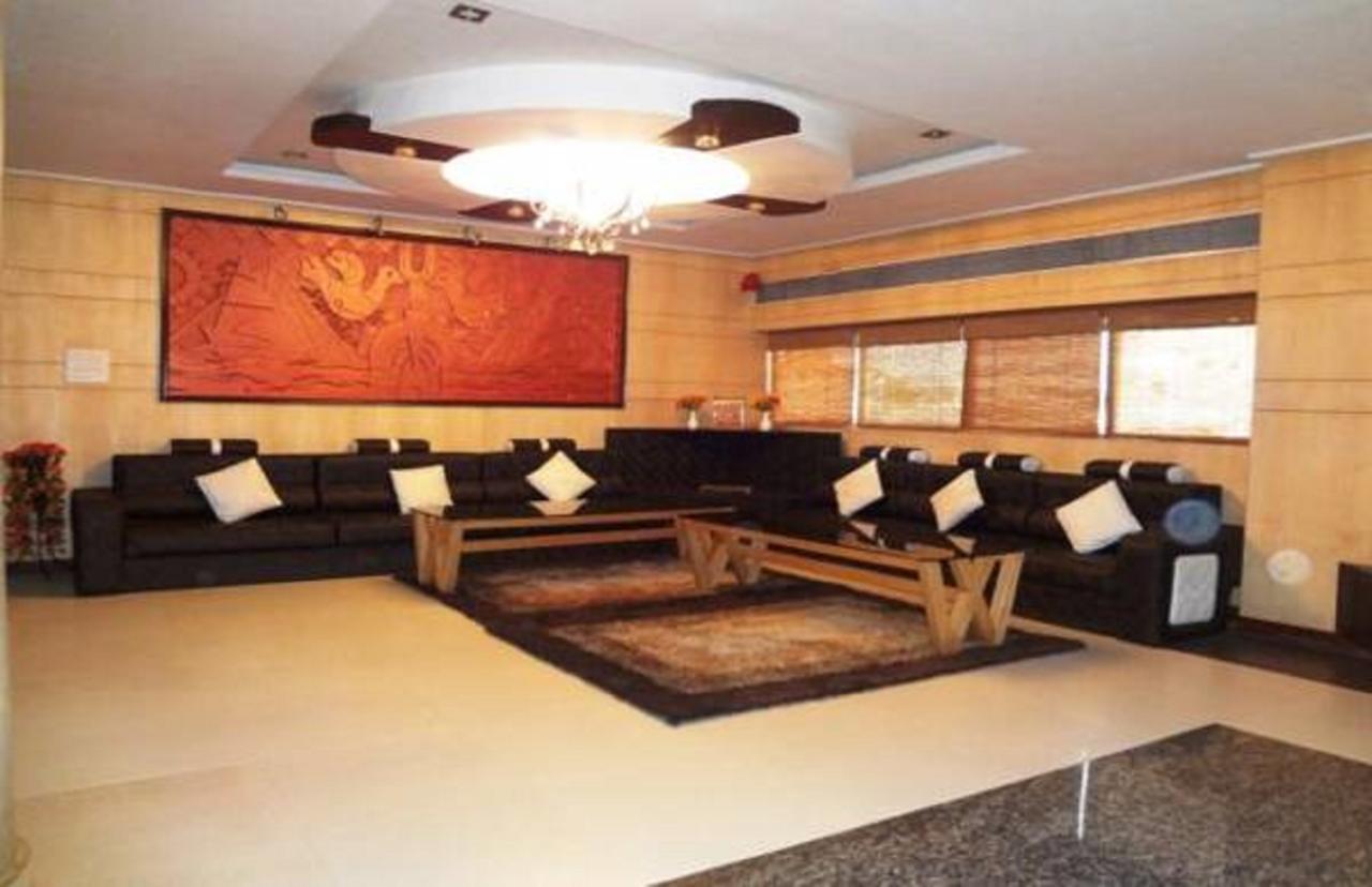 Hotel Vinayak Palace Bilāspur Exteriér fotografie